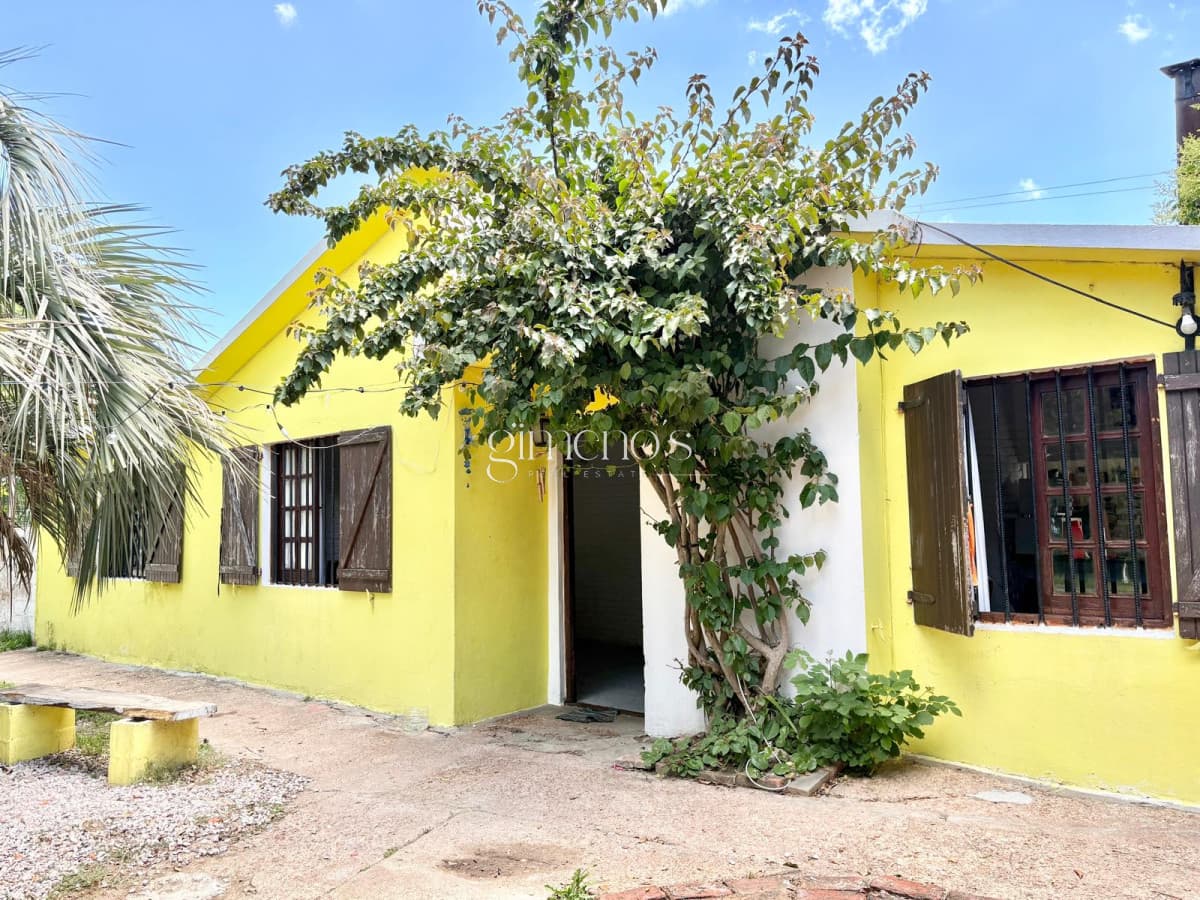 Casa de 2 Dormitorios en Venta - Maldonado - San Francisco