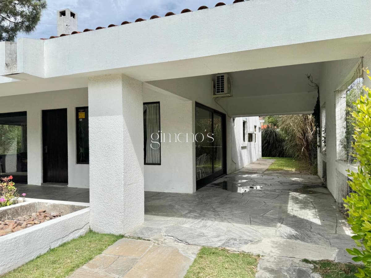 Casa de 4 Dormitorios, Mansa-Punta del Este
