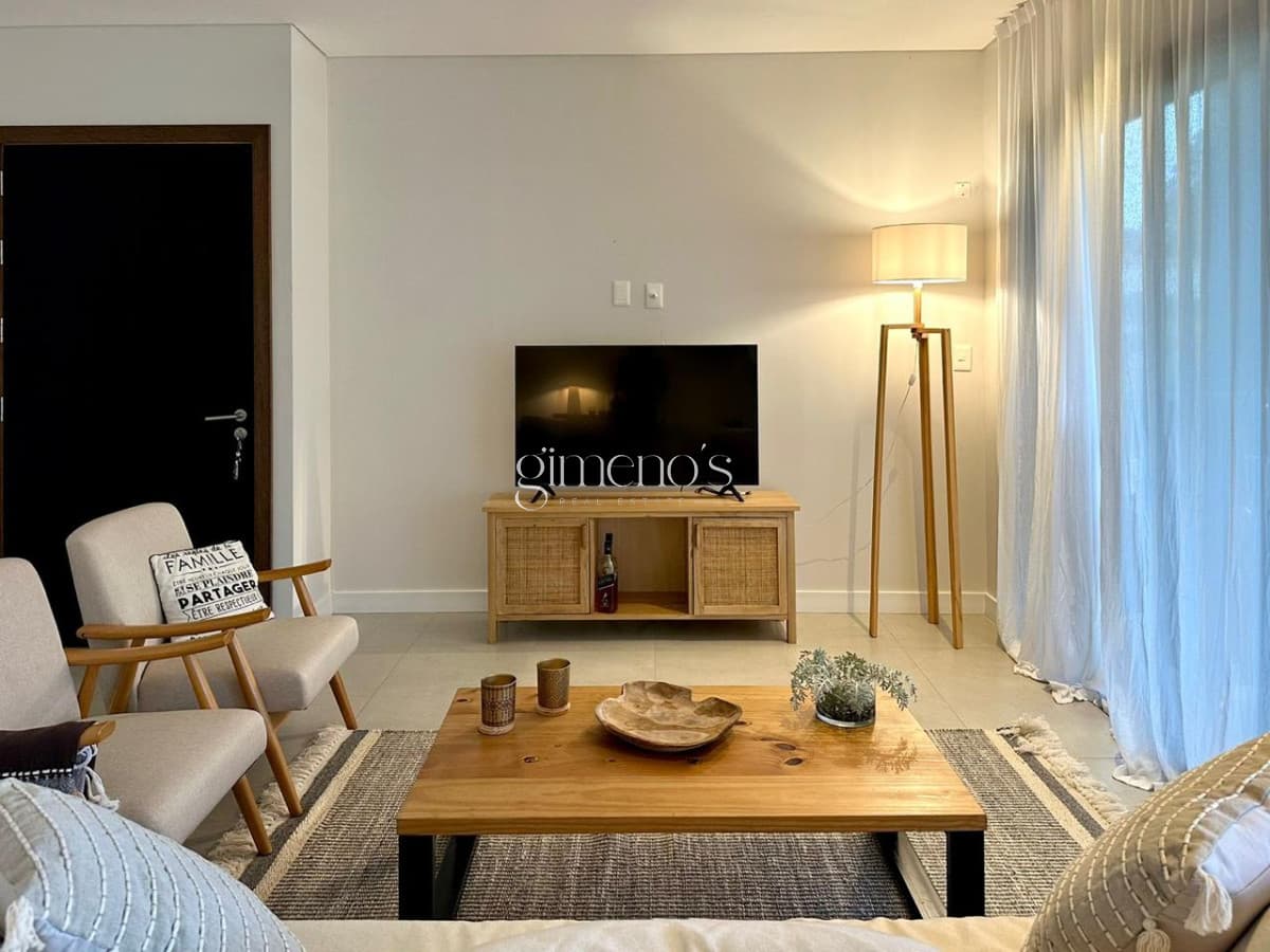 Alquiler de Casa 3 Dormitorios en barrio Privado - Las Magnolias - San Rafael - Punta del Este