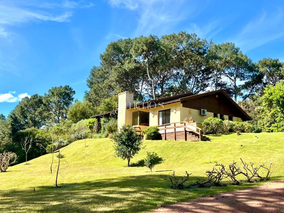 Casa en Venta 3 Dormitorios Club del Lago
