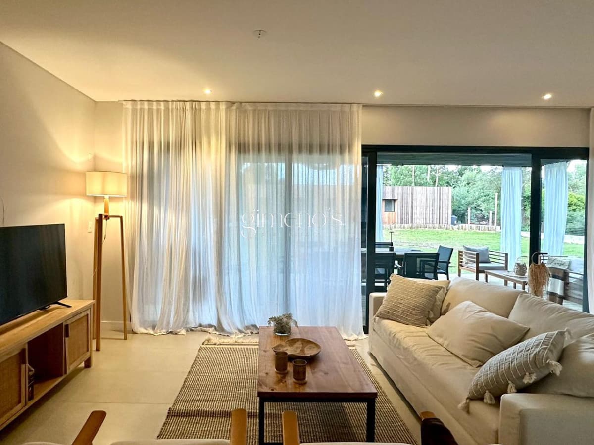 Alquiler de Casa 3 Dormitorios en barrio Privado - Las Magnolias - San Rafael - Punta del Este