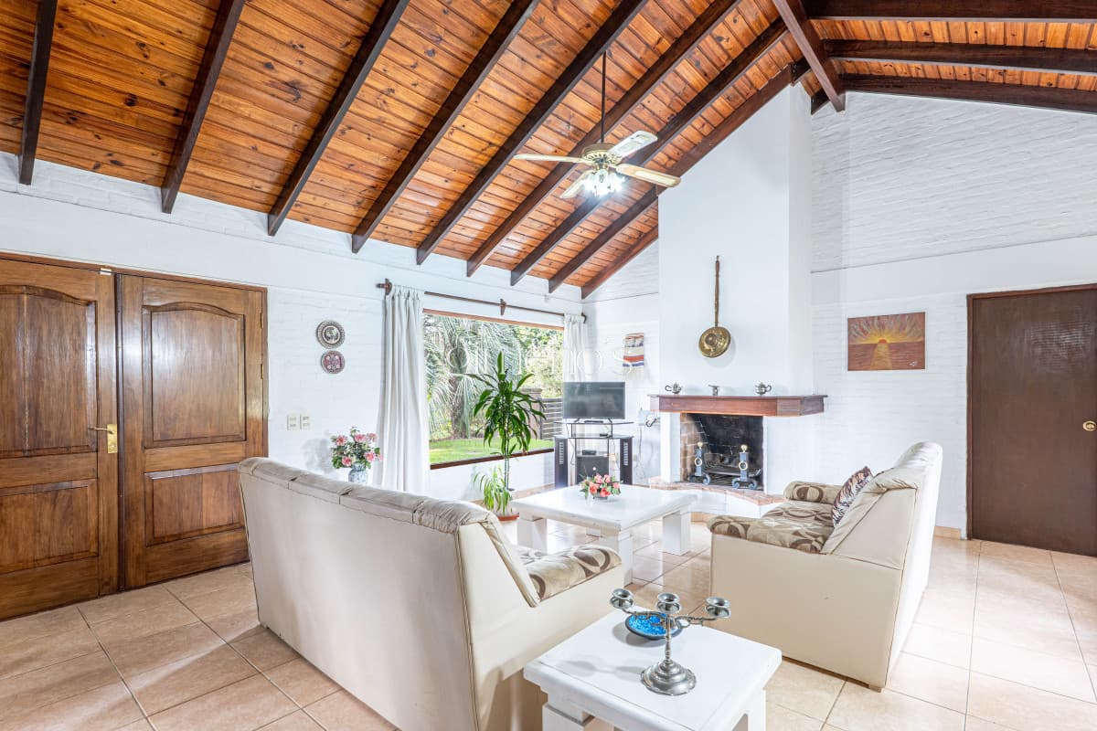 Casa en Venta 3 Dormitorios - Punta del Este- Cantegril