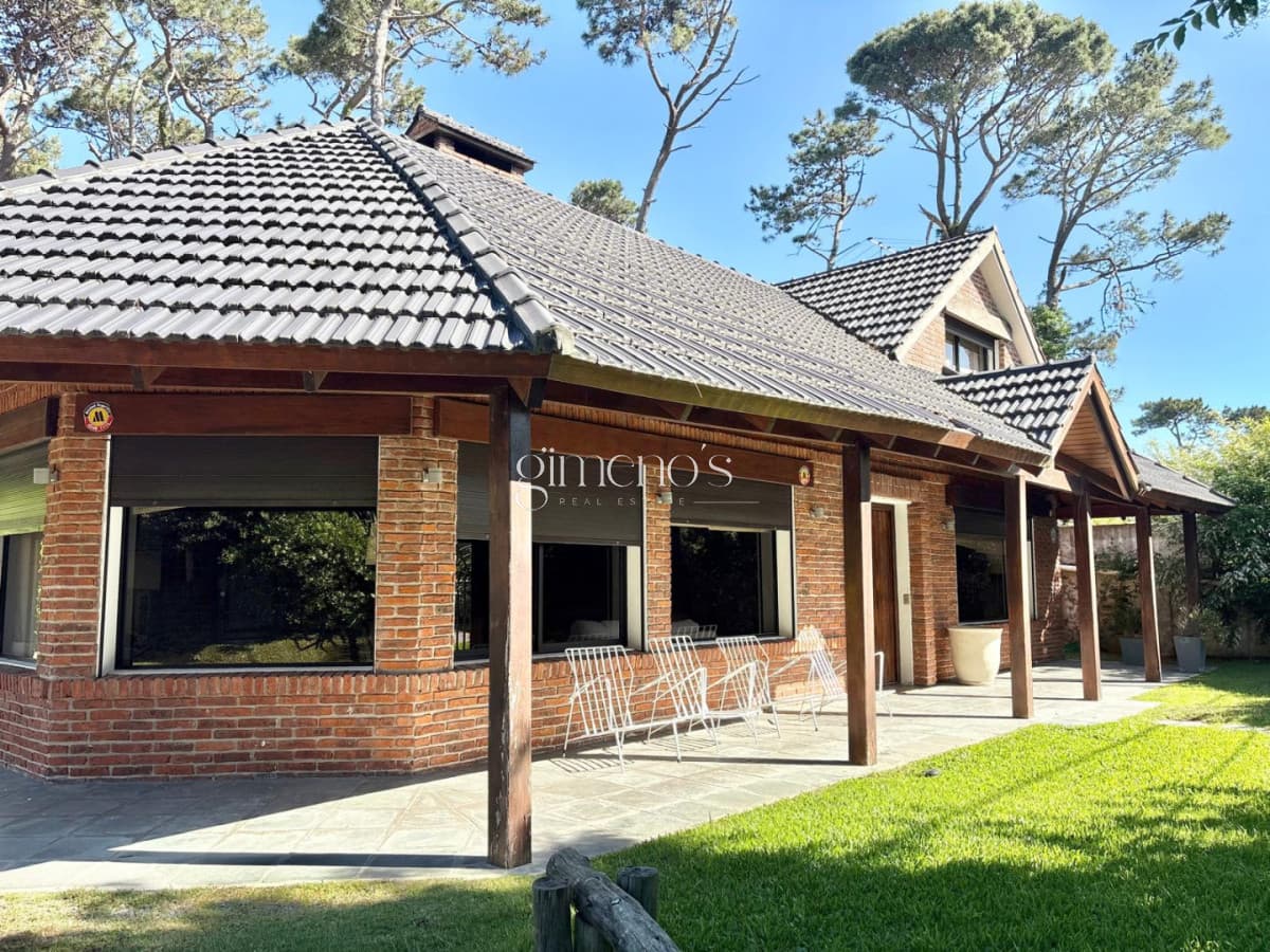 Casa de 4 Dormitorios