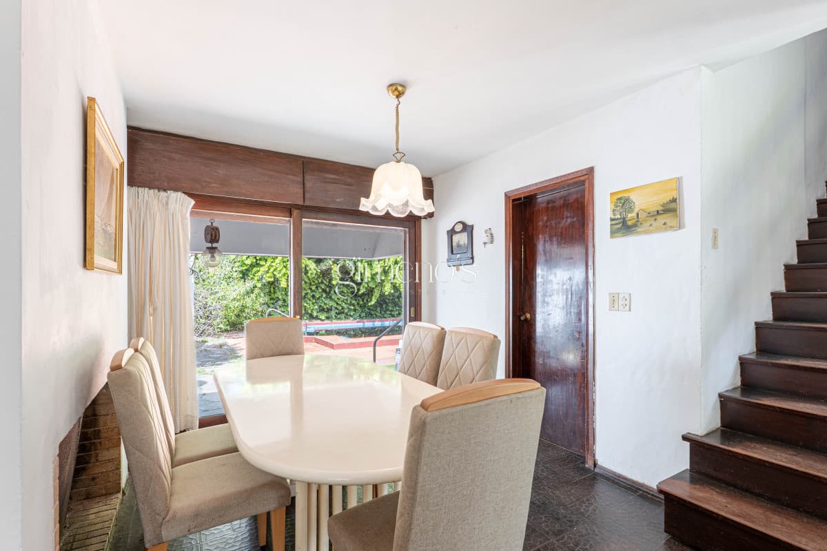 Casa en Venta, 5 Dormitorios - Punta del Este -  Playa Mansa