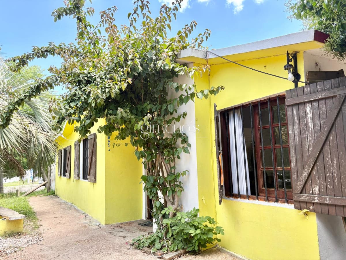 Casa de 2 Dormitorios en Venta - Maldonado - San Francisco