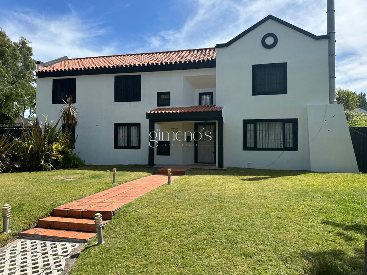 Casa Tradicional en Alquiler de Verano