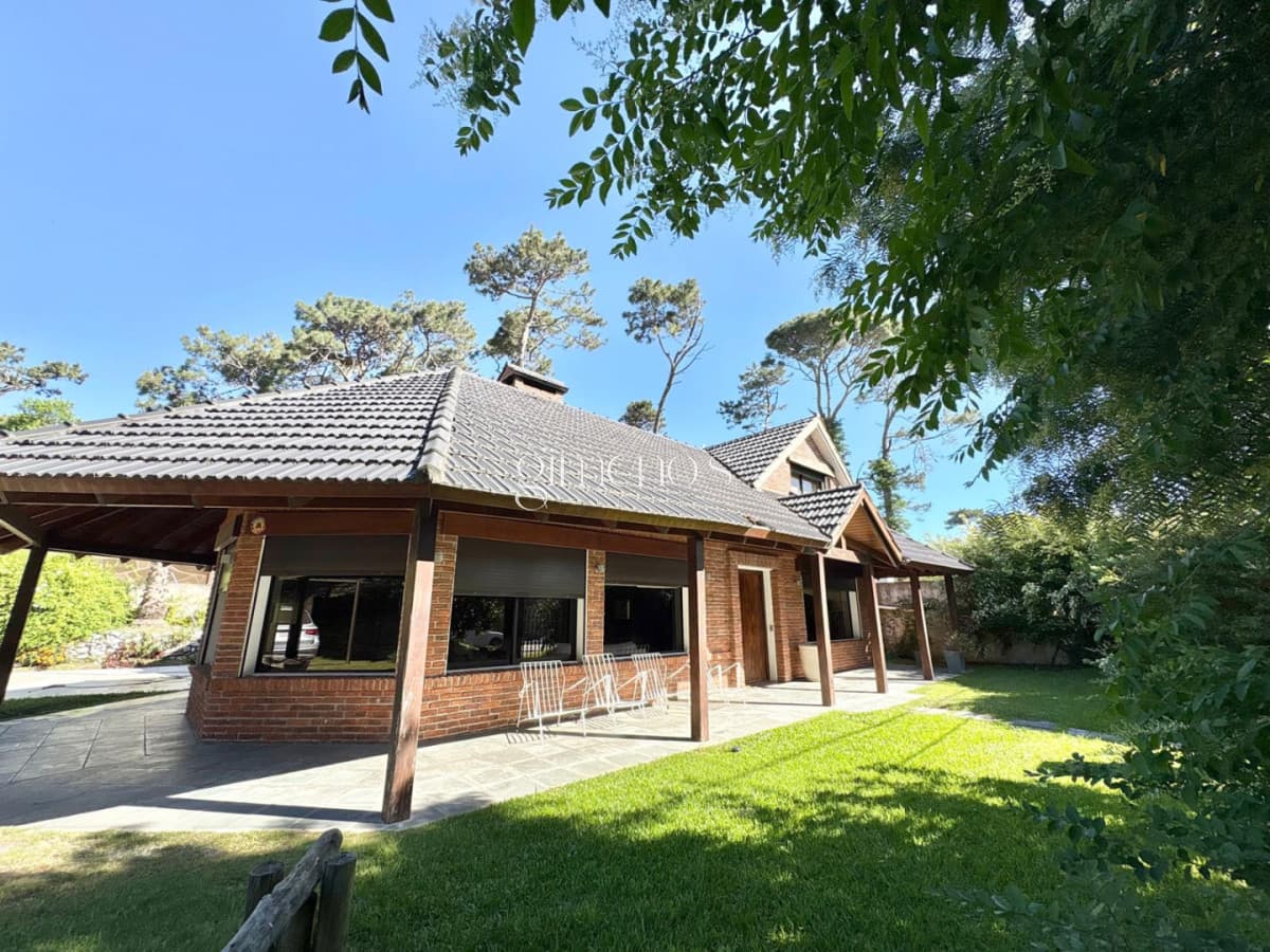 Casa de 4 Dormitorios
