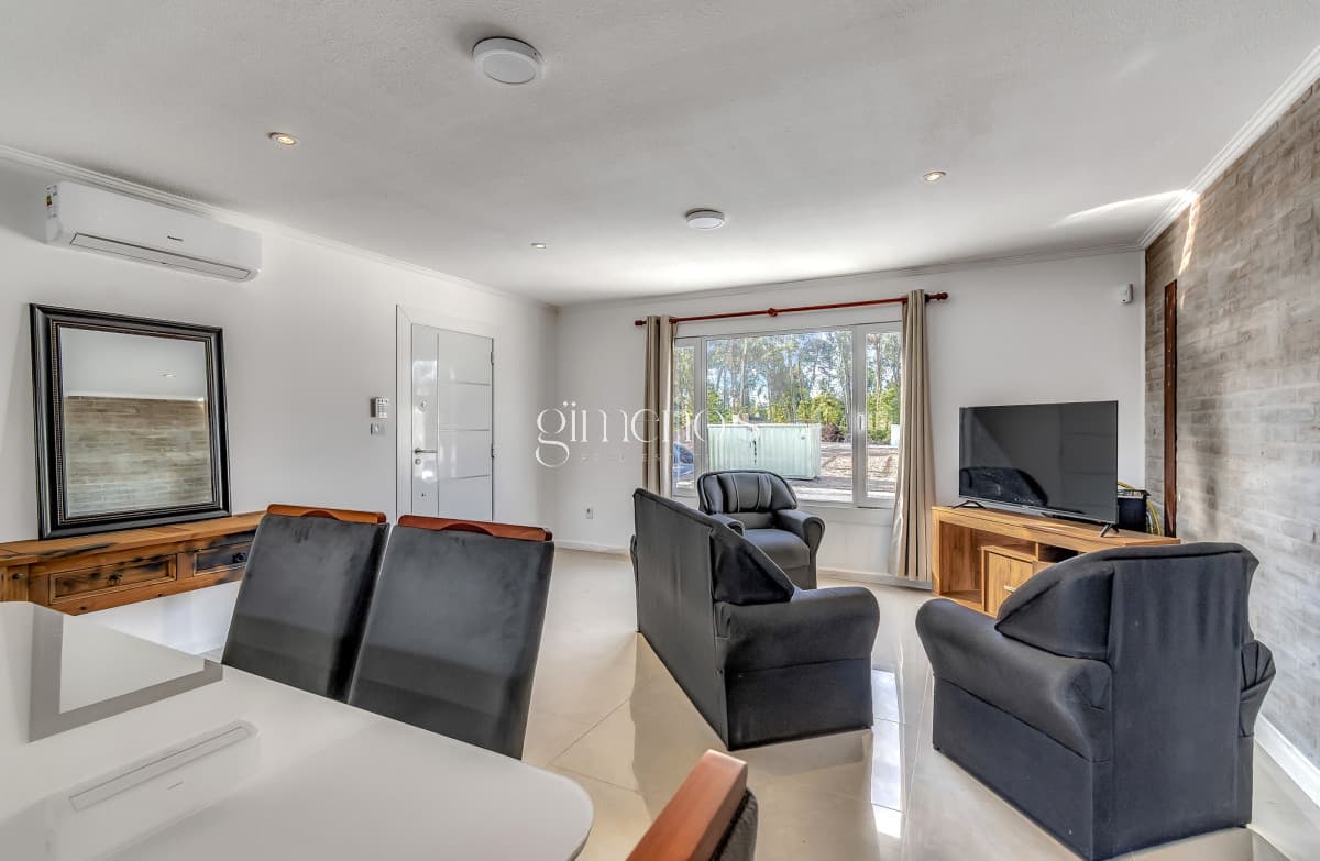 Casa en Venta  3 Dormitorios en Parque Burnett - Pinares - Punta del Este