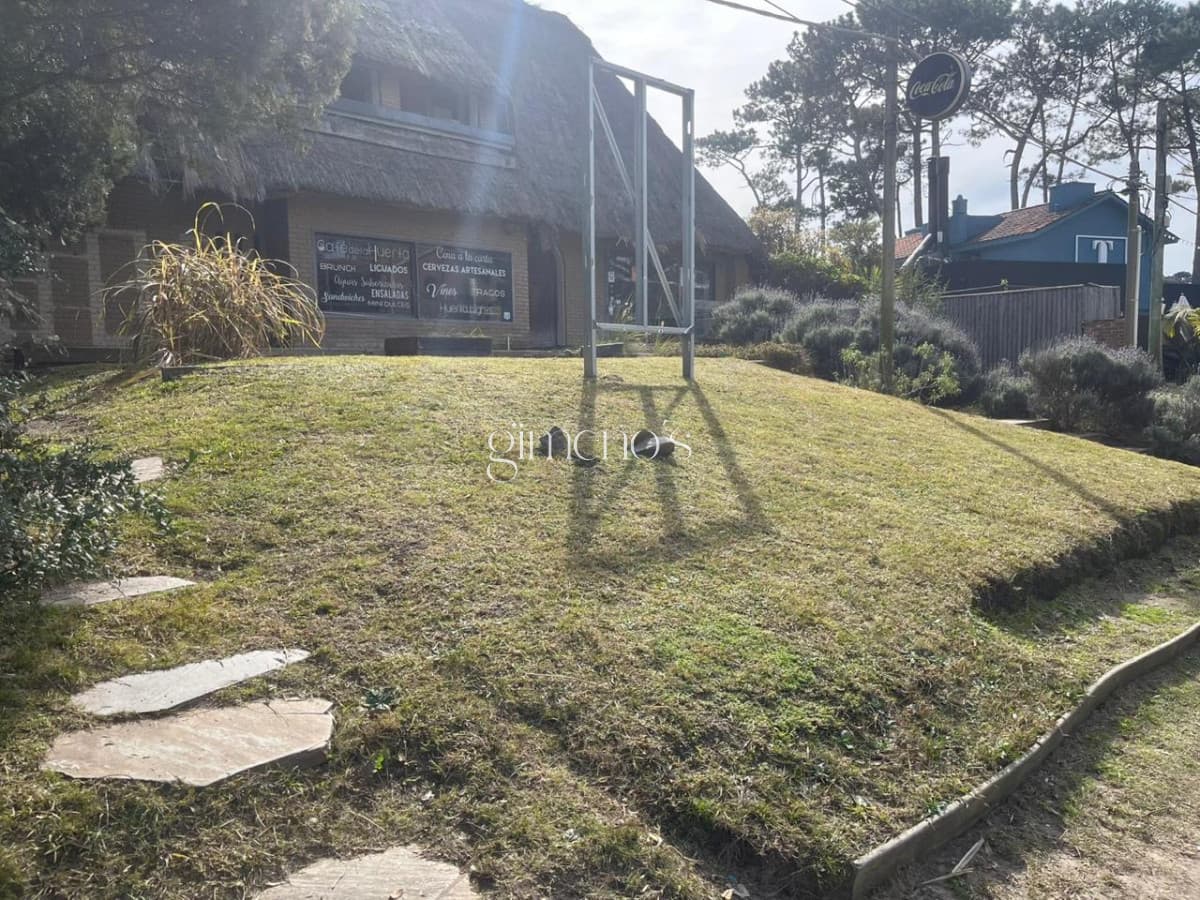Venta de Local en Pedragosa Sierra - Punta del Este - Ubicado en Pedragosa Sierra