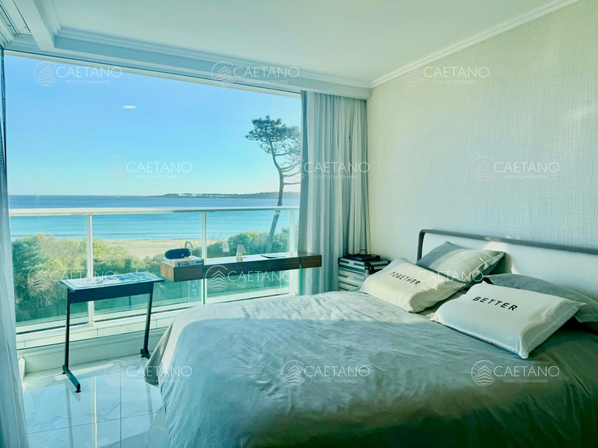 Apatamento 4 Dormitorios, Mansa - Punta del Este