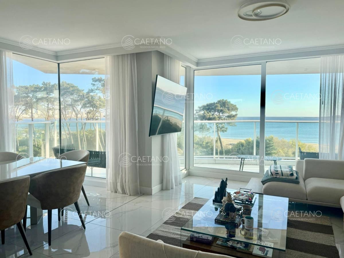 Apatamento 4 Dormitorios, Mansa - Punta del Este