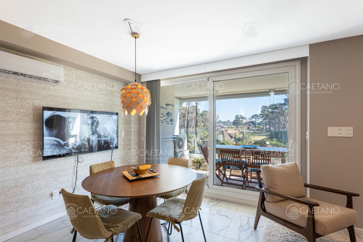 Apartamento de 1 Dormitorio en Venta - Poseidón Laguna - Punta del Este - Pinares
