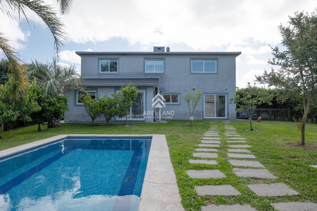 Casa ID.6080 - Venta Casa 3 Dormitorios  - Punta Del Este - Jardínes de Cordoba