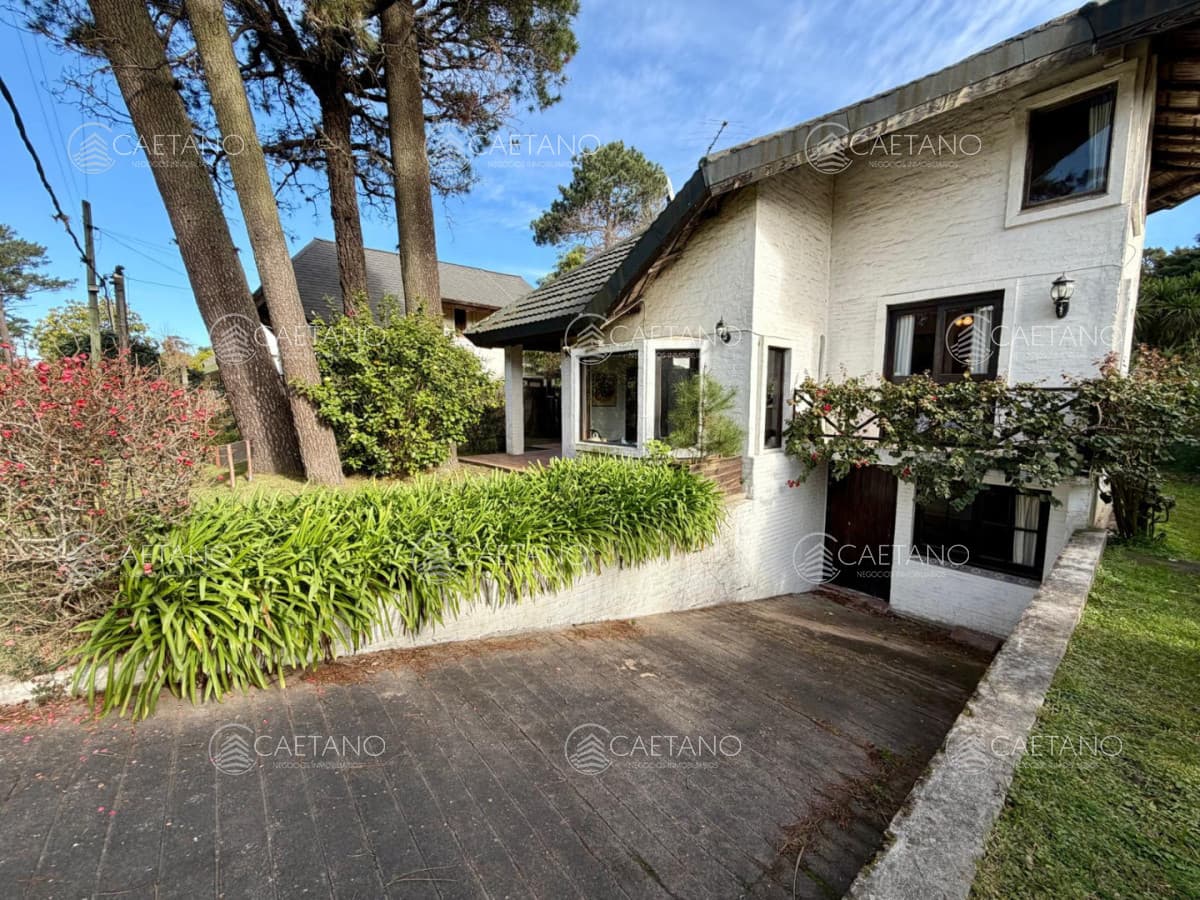 casa en venta con piscina en punta del este