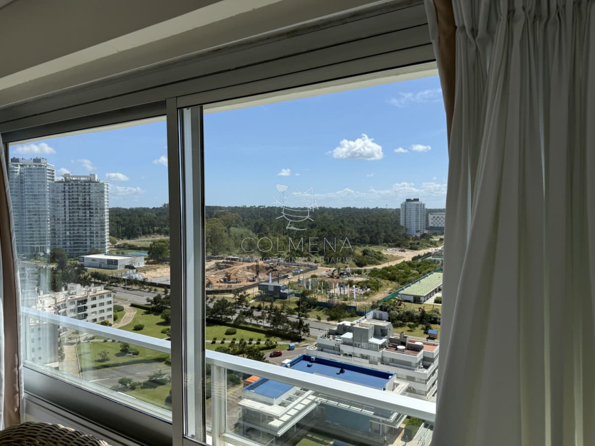 ESPECTACULAR PLANTA, PRIMERA LINEA, SERVICIOS Y CLUB