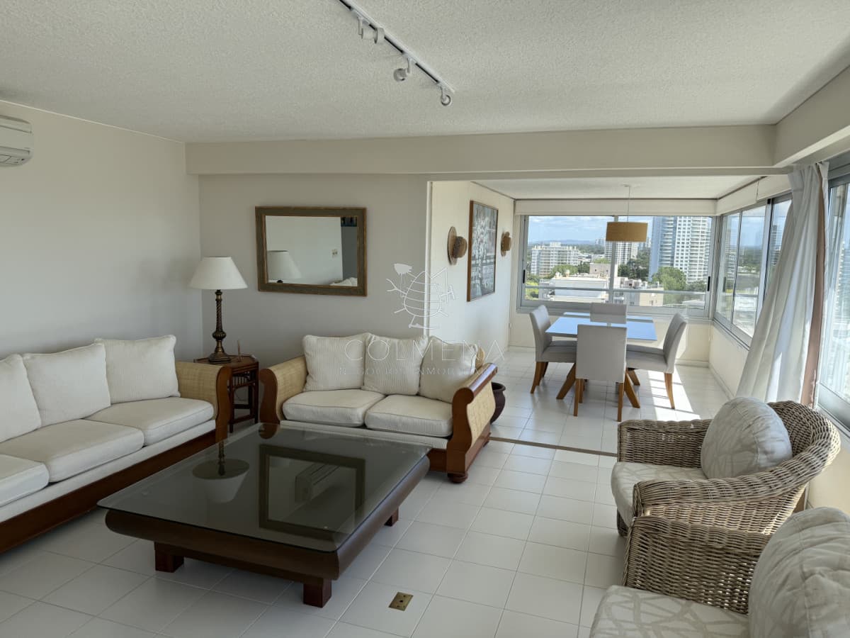 ESPECTACULAR PLANTA, PRIMERA LINEA, SERVICIOS Y CLUB