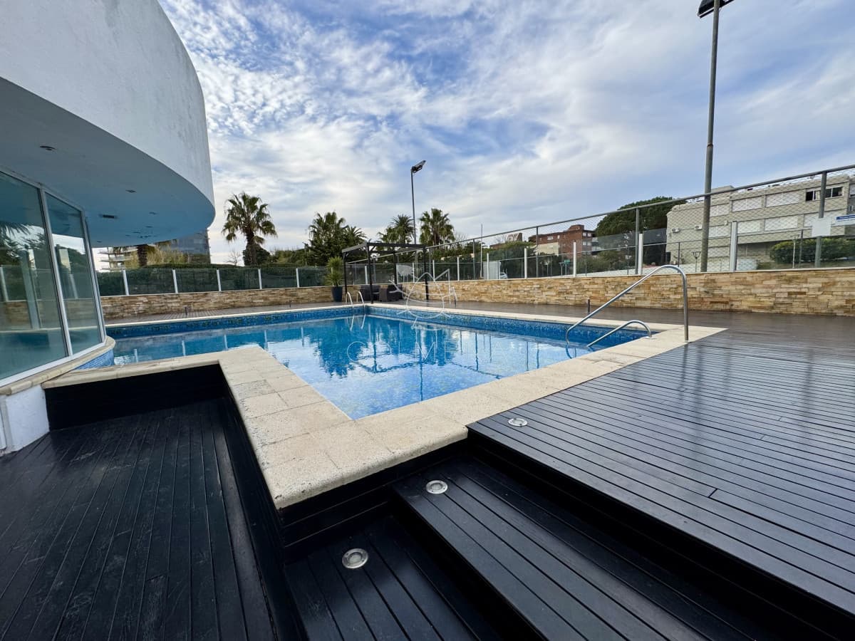 Apartamento en venta con vista al mar y buena entrada de sol