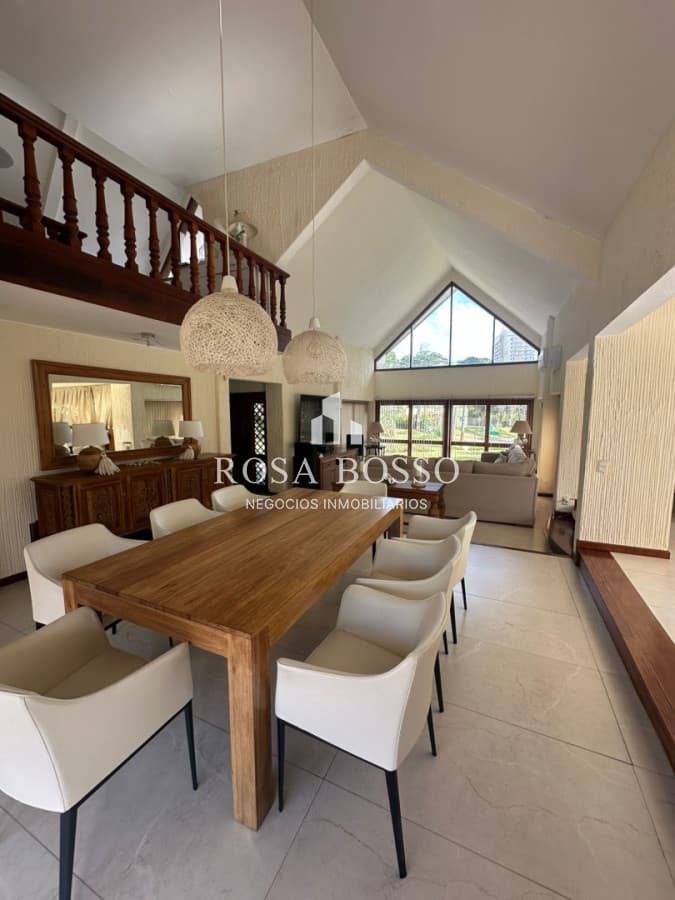 casa en excelente lugar