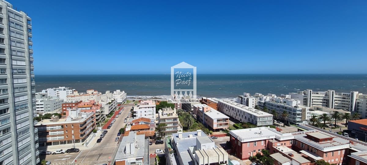 Piso alto a pasos del puerto