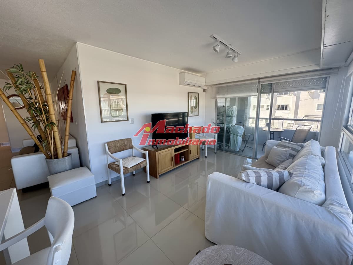 HERMOSO APARTAMENTO EN VENTA DE DOS DORMIT