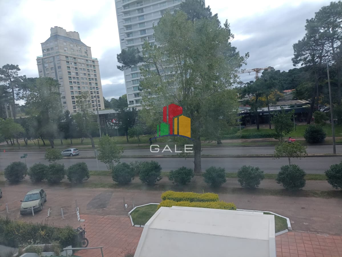 Gale Propiedades & Escribanía Apartamento ID.5051 - MUY BUENA PLANTA CON SERVICIOS Y EXCELENTE UBICACION