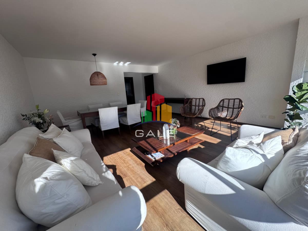 Gale Propiedades & Escribanía Apartamento ID.4125 - Hermosa unidad en venta con vista al mar