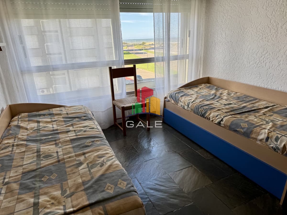 Gale Propiedades & Escribanía Apartamento ID.3908 - Increible unidad en venta en primera línea