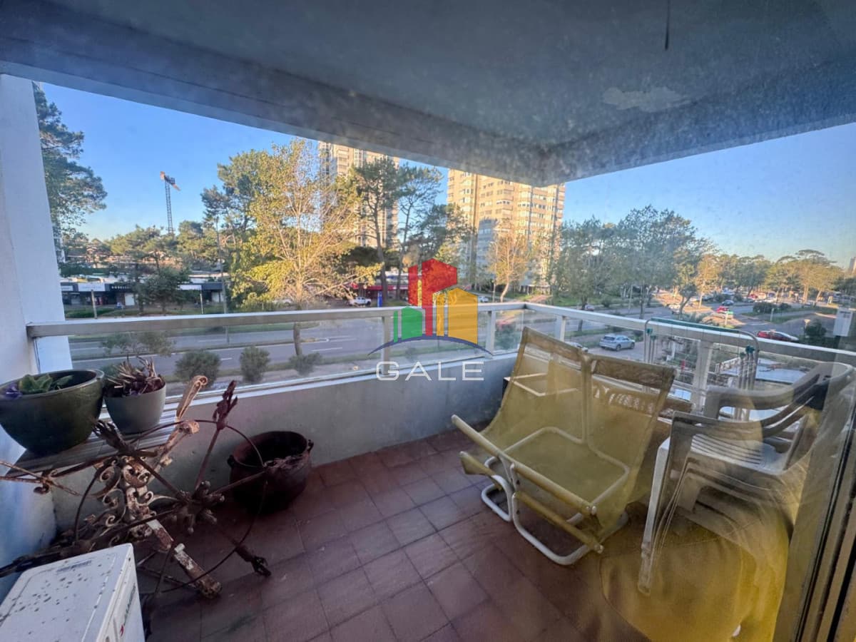 Gale Propiedades & Escribanía Apartamento ID.5051 - MUY BUENA PLANTA CON SERVICIOS Y EXCELENTE UBICACION