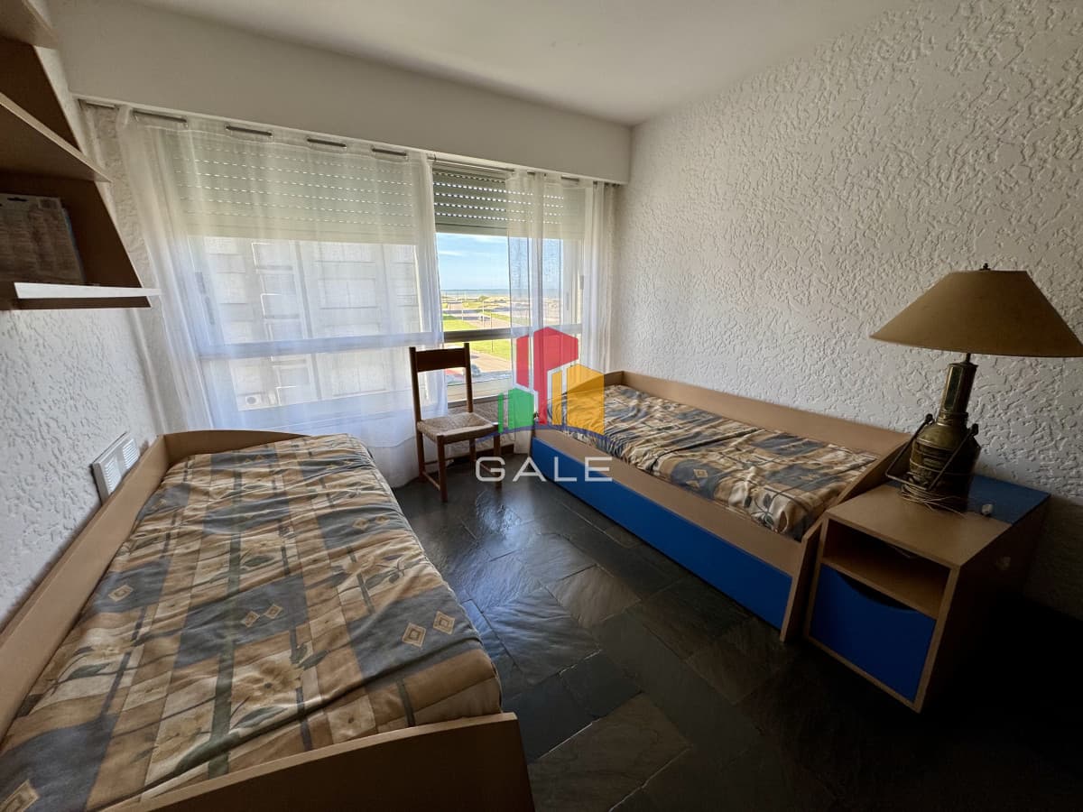 Gale Propiedades & Escribanía Apartamento ID.3908 - Increible unidad en venta en primera línea
