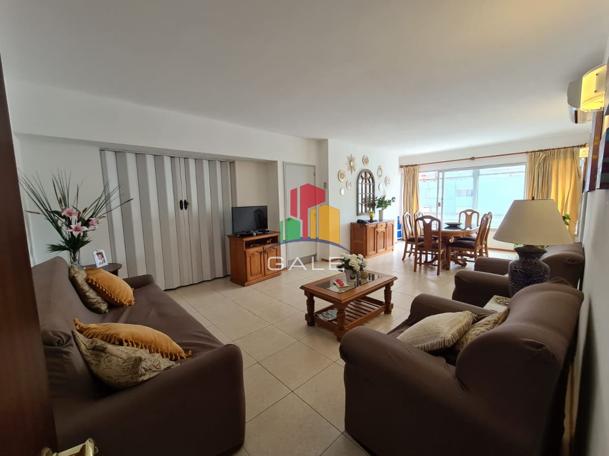 Gale Propiedades & Escribanía Apartamento ID.4976 - Apartamento en península en venta