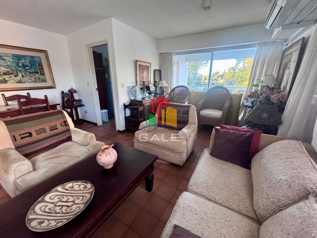 Gale Propiedades & Escribanía Apartamento ID.5051 - MUY BUENA PLANTA CON SERVICIOS Y EXCELENTE UBICACION