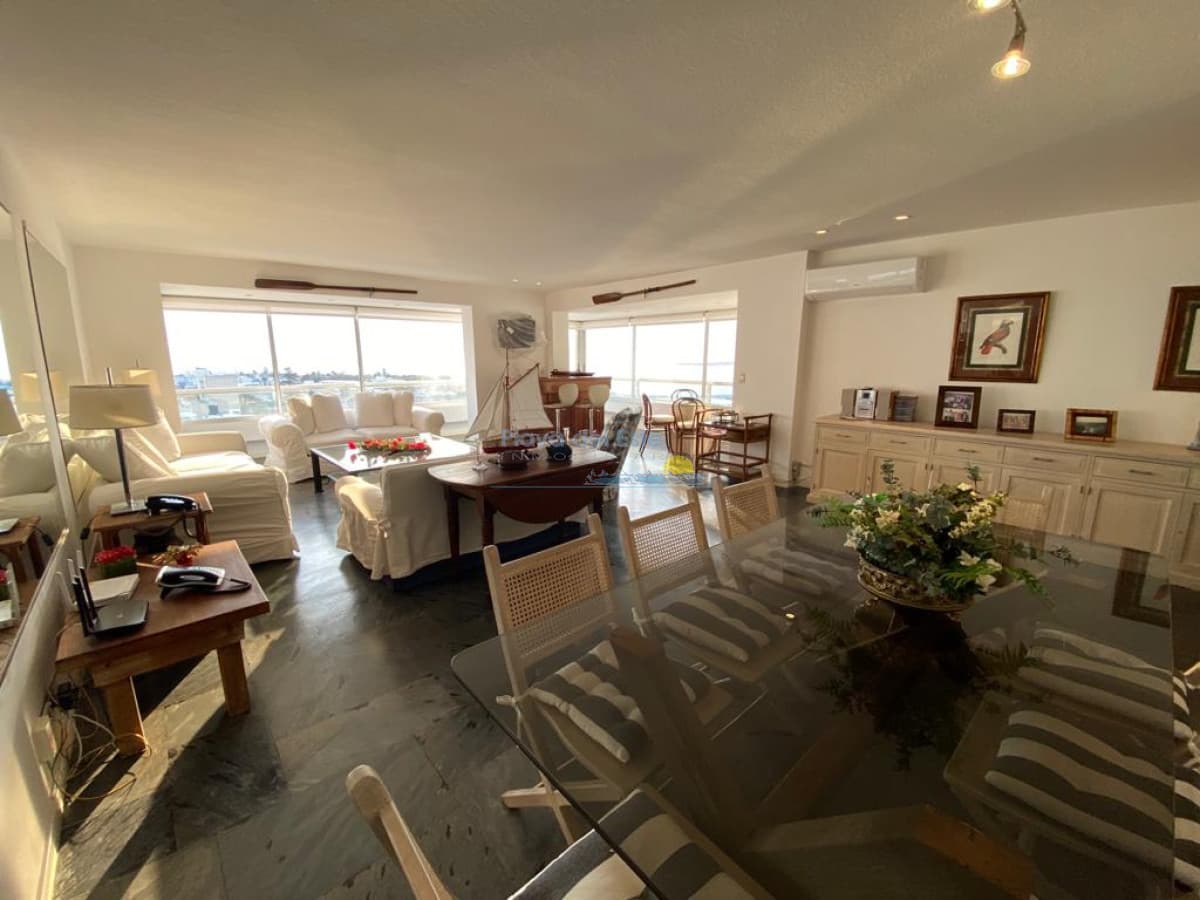 Apartamento en Peninsula, 3 dormitorios * - Inmobiliaria Playa del Este