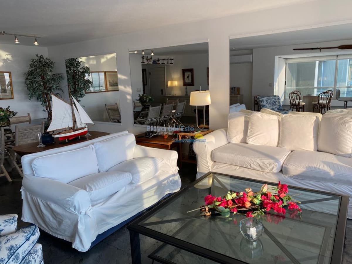 Apartamento en Peninsula, 3 dormitorios * - Inmobiliaria Playa del Este
