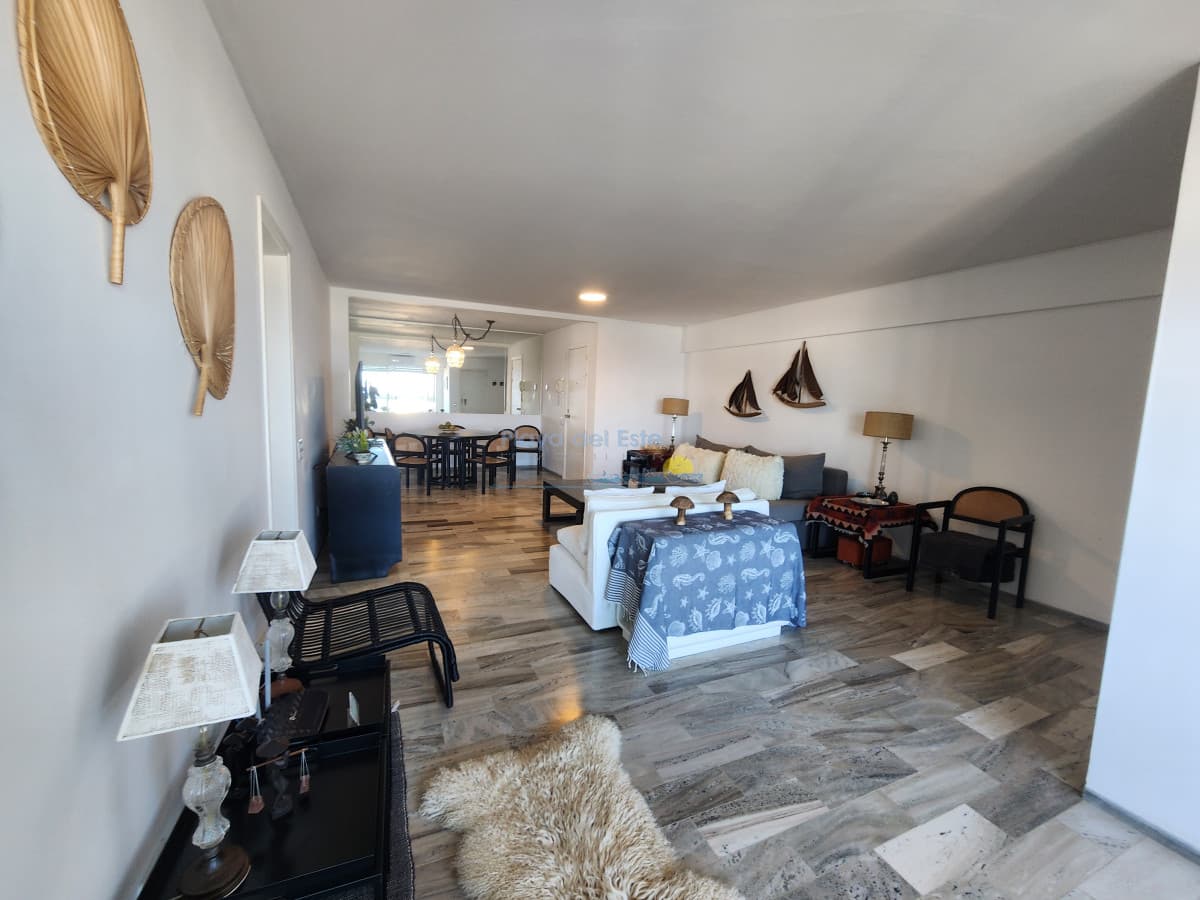 Apartamento en Peninsula, 3 dormitorios * - Inmobiliaria Playa del Este