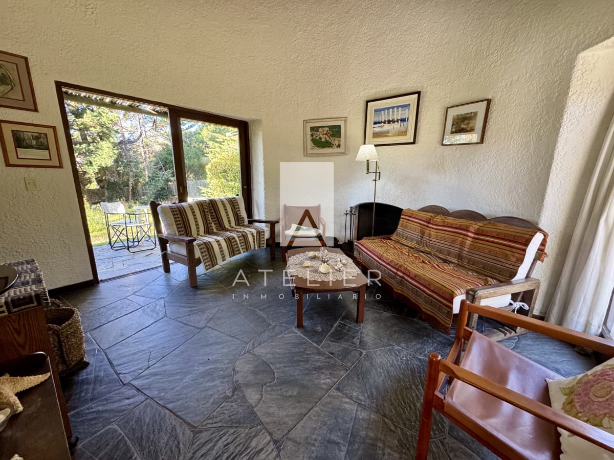 Casa en venta en brava a escasos metros del mar ,Punta del Este