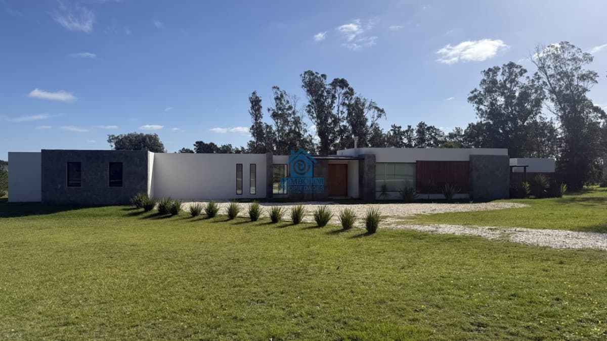 Casa ID.967 - Casa en Venta en El quijote barrio privado de Chacras