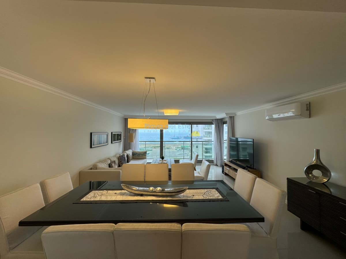 Apartamento en alquiler de temporada de 3 dormitorios en Torre Imperiale , Punta del este , Playa Brava  - Inmobiliaria Playa del Este