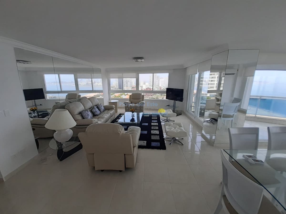 Apartamento en Venta de 3 Dormitorios en Punta del este , Playa Mansa , Torre Millenium , Vista al mar  - Inmobiliaria Playa del Este