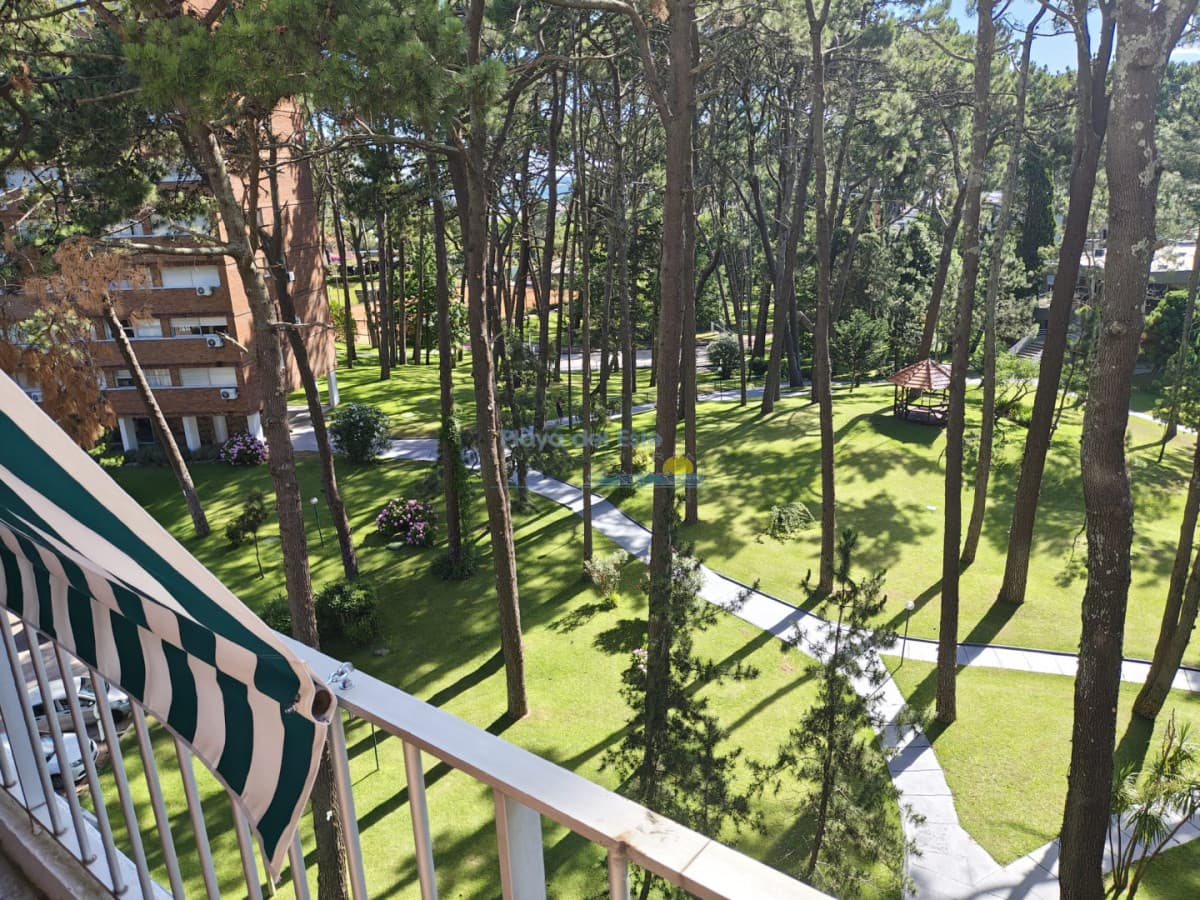 Apartamento de 2 dormitorios en Alquiler temporal , Punta del este , Playa Mansa  - Inmobiliaria Playa del Este