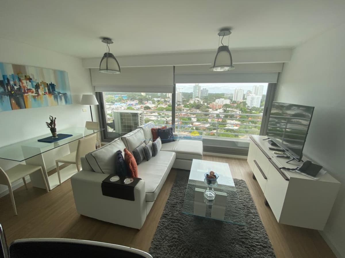 Apartamento de 2 dormitorios en Alexander Boulevard , Punta del este , Playa Mansa  - Inmobiliaria Playa del Este