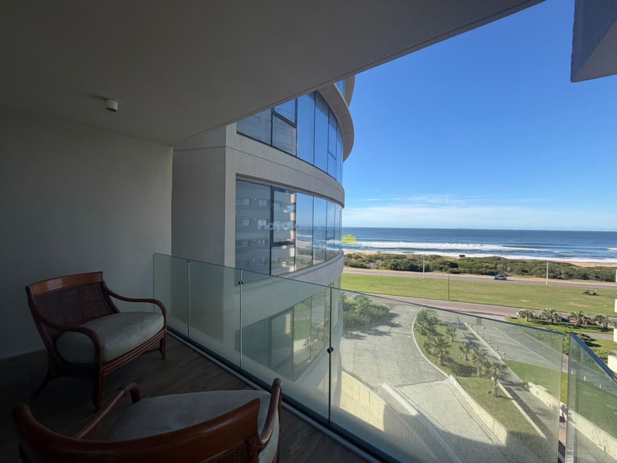 Apartamento en Venta de 2 dormitorios en Torre Trump , Punta del este , Playa brava  - Inmobiliaria Playa del Este