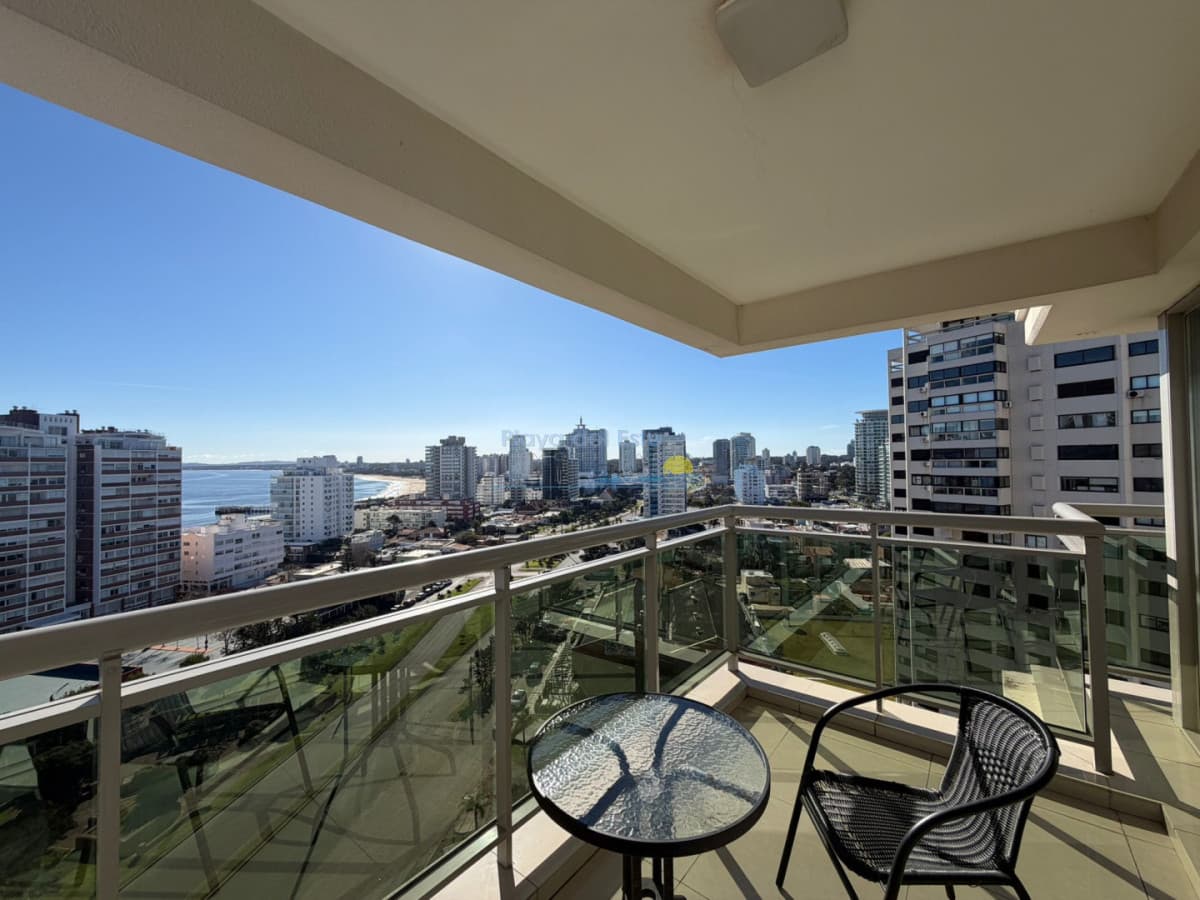 Apartamento en venta en Torre imperiale de 2 dormitorios en Punta del este  - Inmobiliaria Playa del Este