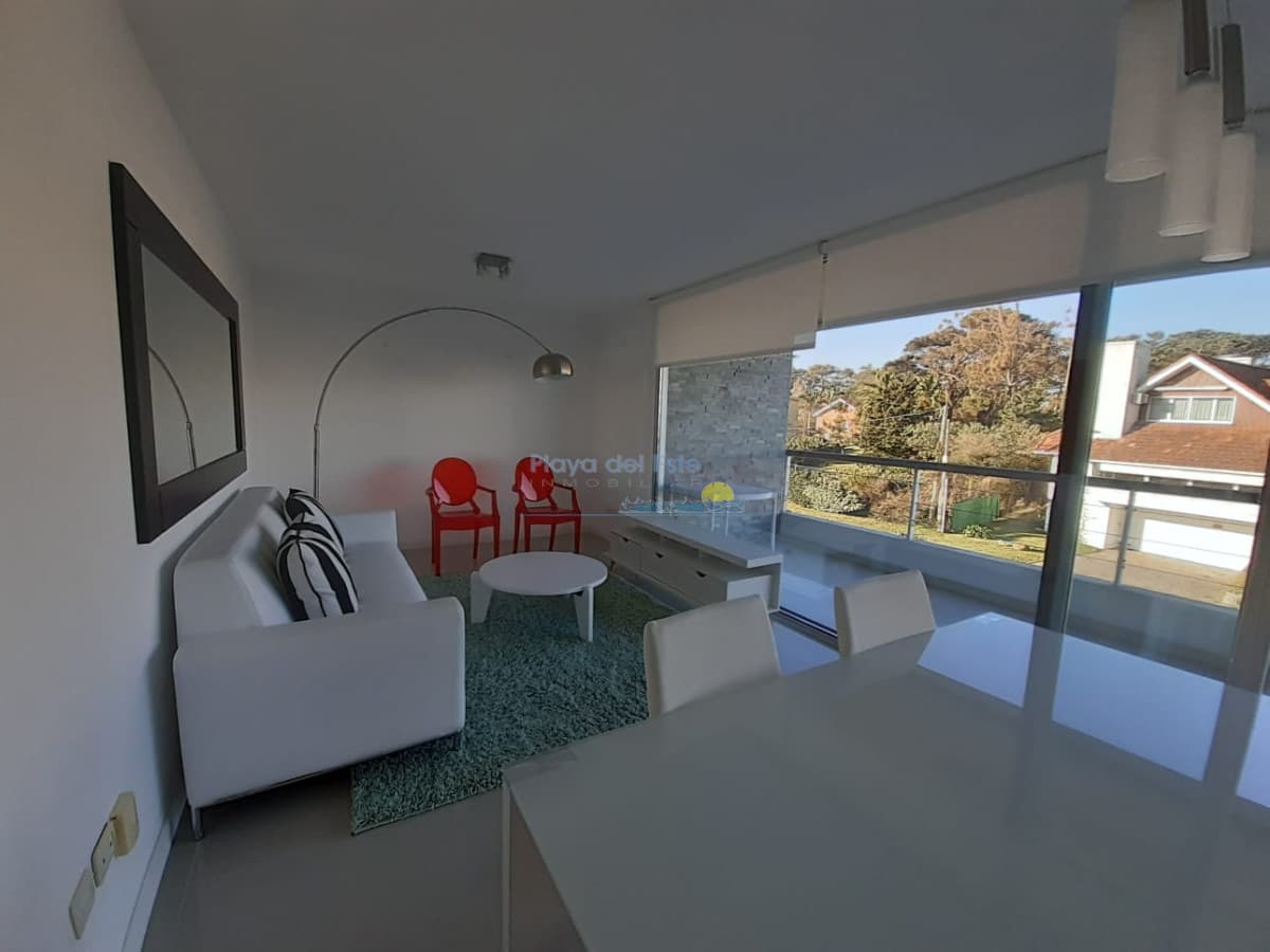 Apartamento en venta de 2 dormitorios en Playa Mansa , Punta del este , Edificio ISABEL  - Inmobiliaria Playa del Este