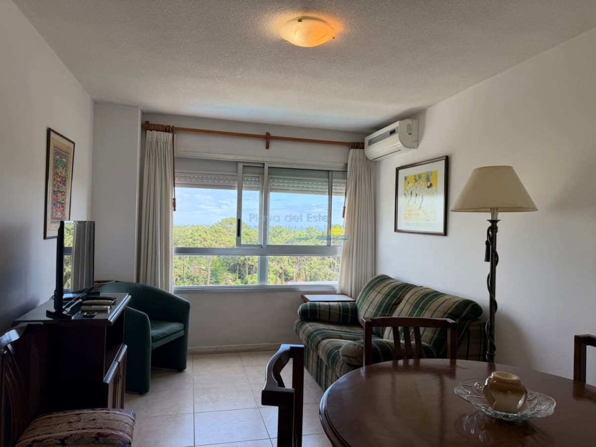 Apartamento en alquiler de 1 dormitorio en Punta del este , Edificio Doce Lunas  - Inmobiliaria Playa del Este
