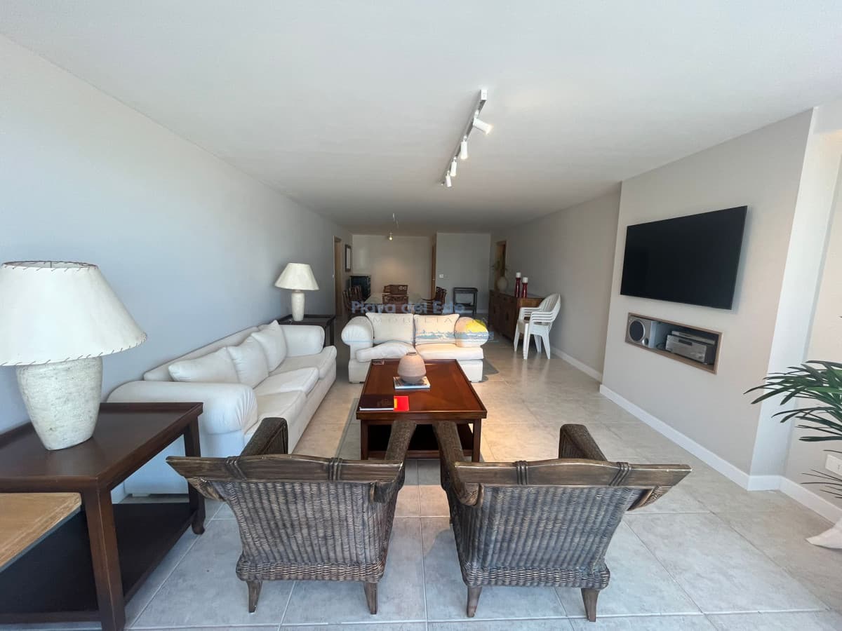 Apartamento en Alquiler de 3 dormitorios en Punta del este , Playa Brava , Torre Nueva York  - Inmobiliaria Playa del Este