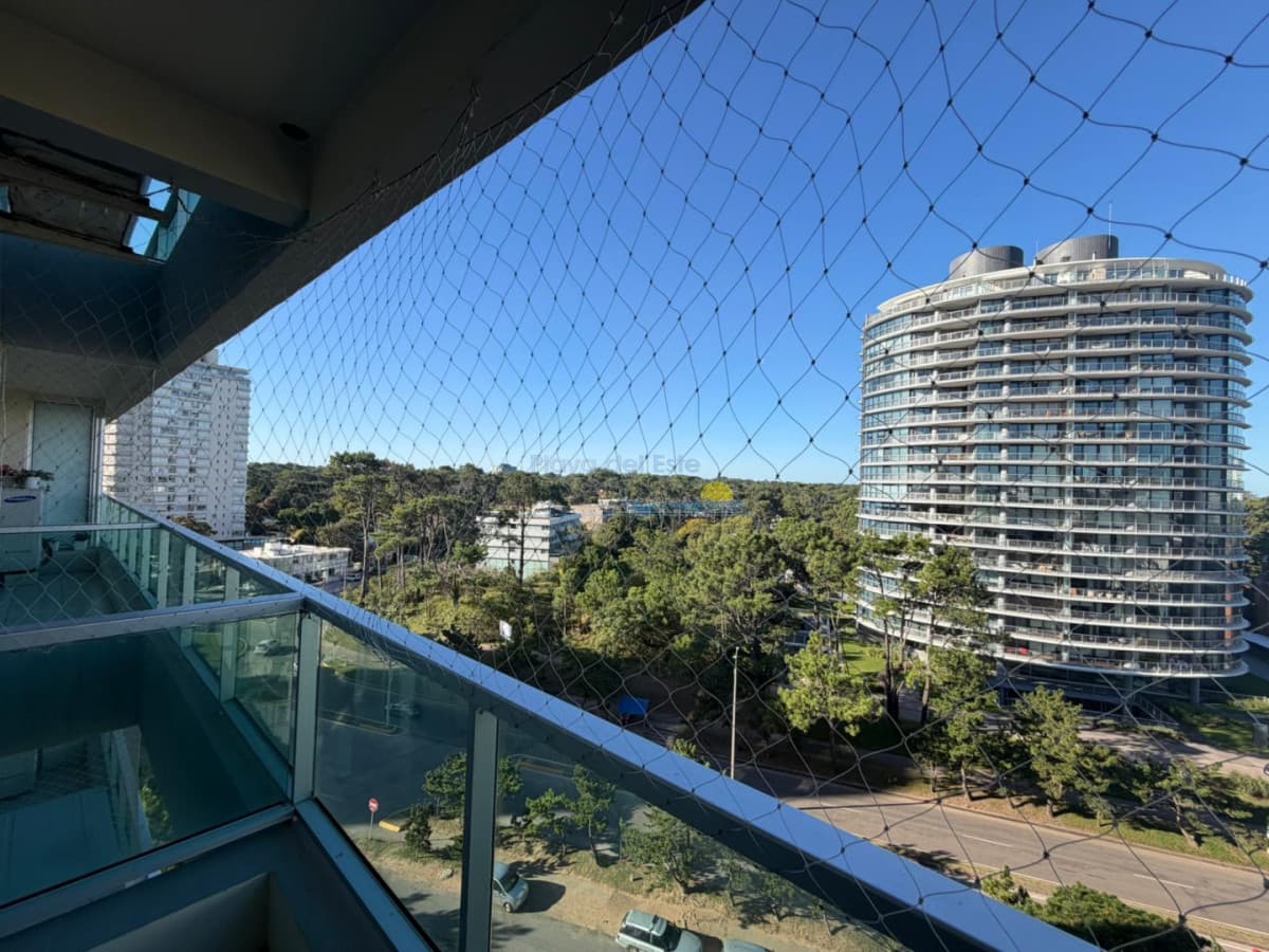 Apartamento Alquiler anual de 1 dormitorio en Punta del este , Playa brava  - Inmobiliaria Playa del Este