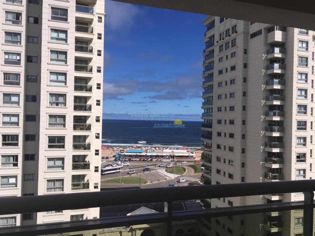 Apartamento en Imperiale de  2 dormitorios en alquiler temporal  , Punta del este  - Inmobiliaria Playa del Este