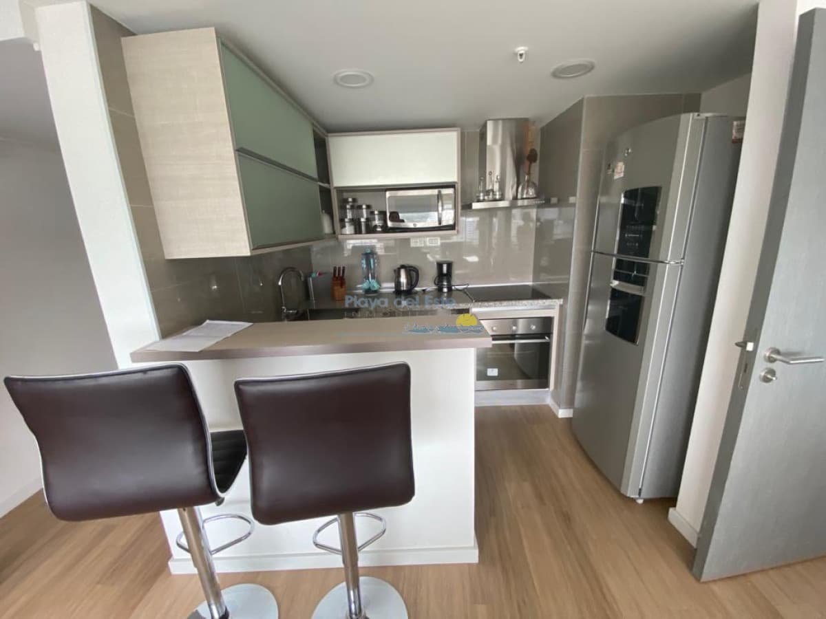 Apartamento de 2 dormitorios en Alexander Boulevard , Punta del este , Playa Mansa  - Inmobiliaria Playa del Este