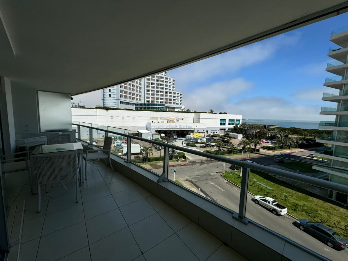 Moderno apartamento en a pasos de la Mansa - Inmobiliaria Playa del Este