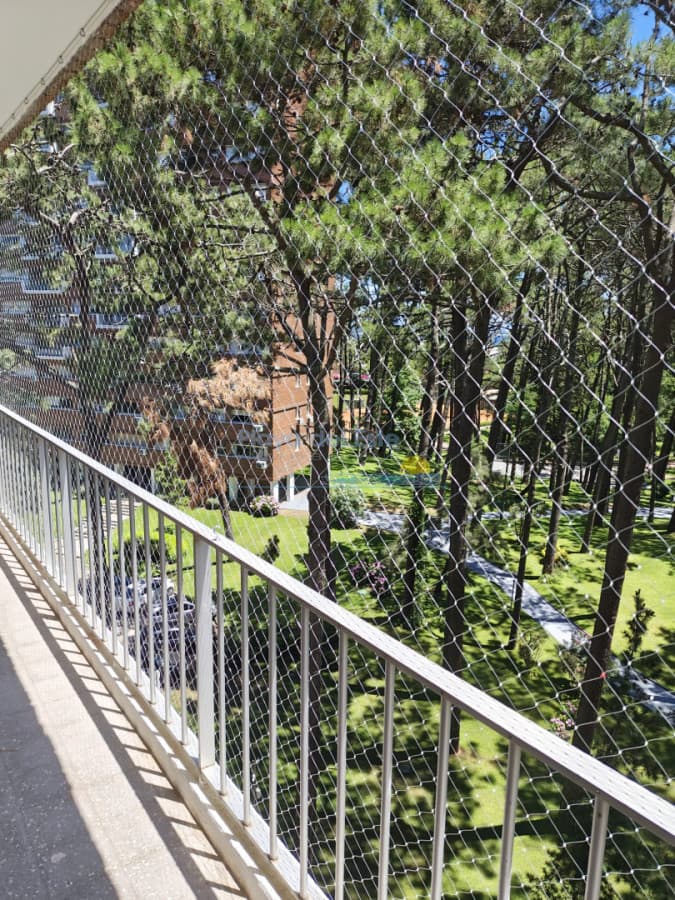 Apartamento de 2 dormitorios en Alquiler temporal , Punta del este , Playa Mansa  - Inmobiliaria Playa del Este